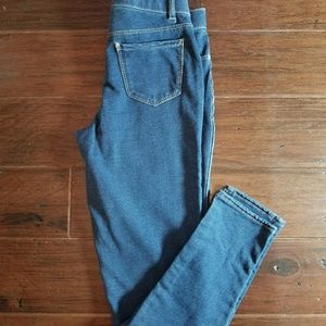 Girls denim jeggings.